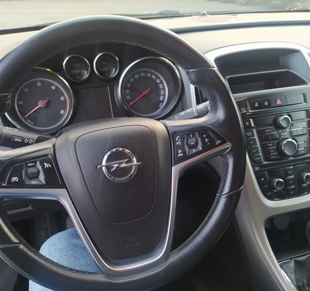 Opel Astra cena 15999 przebieg: 340000, rok produkcji 2011 z Lewin Brzeski małe 46